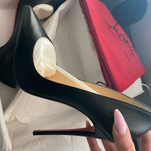 Christian Louboutin So Kate